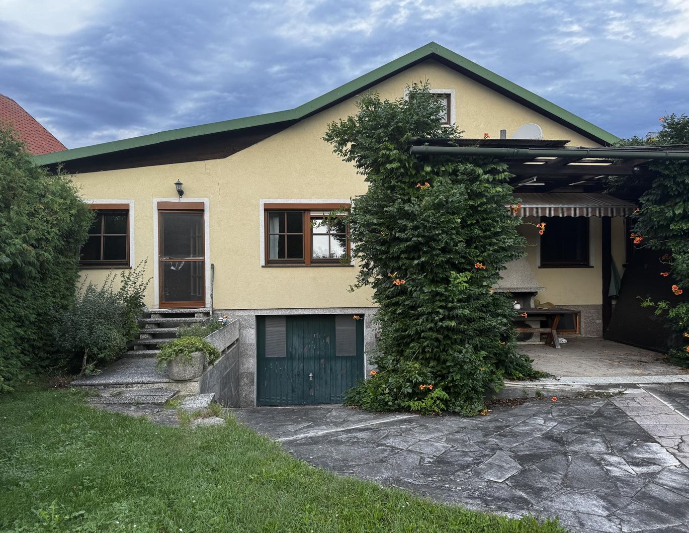 Ihr neues ZUHAUSE mit großem Garten - Wohnen mit Lebensqualität