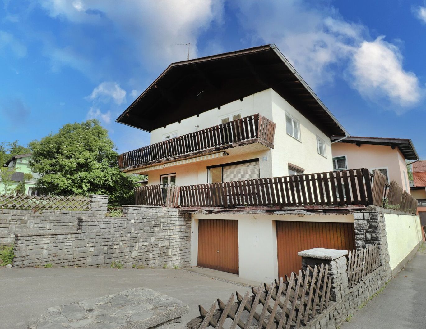 Sanierungsbedürftiges Einfamilienhaus mit großem Garten und einmaligem Blick auf den Untersberg in Hallein-Taxach