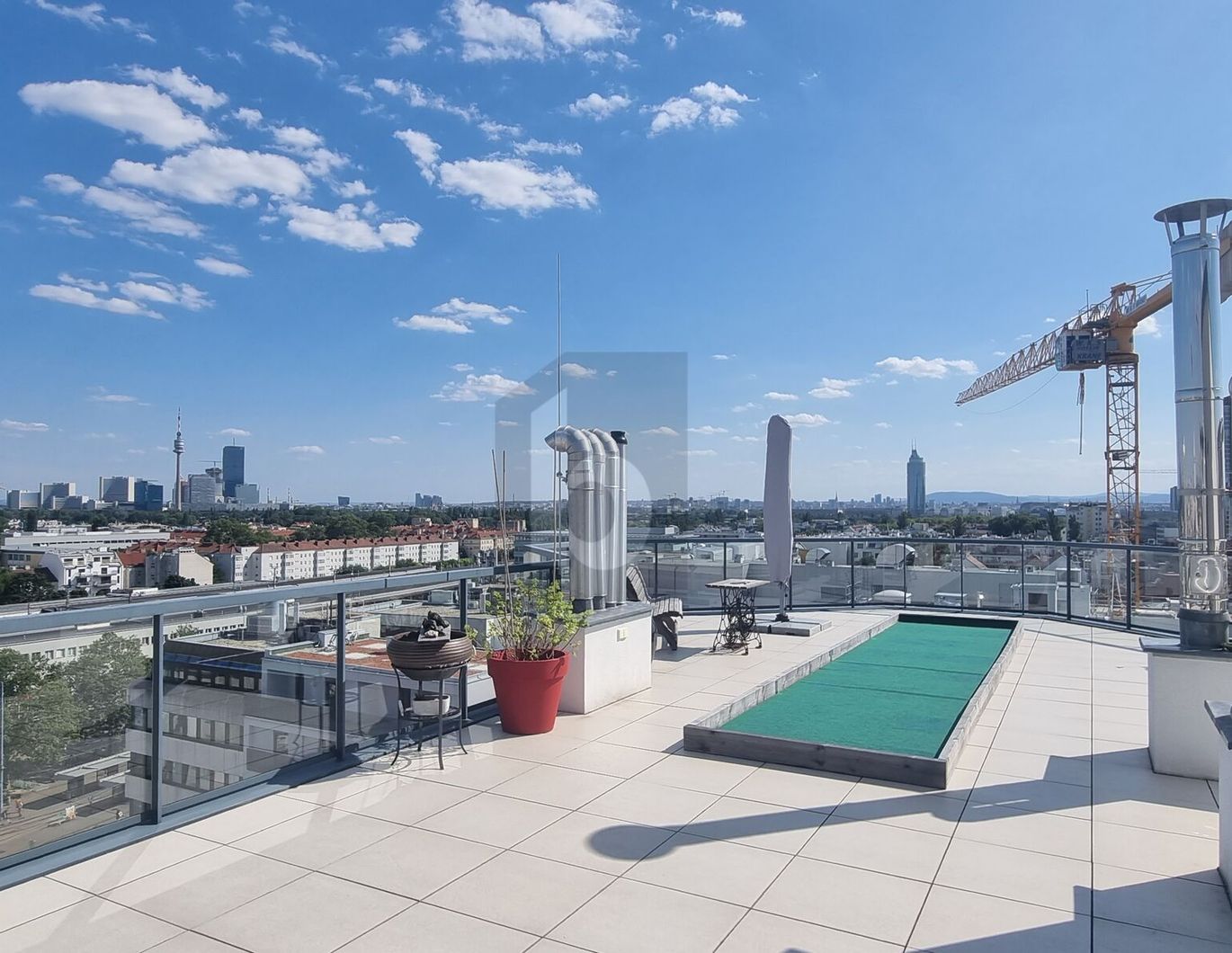 LUXUS UND PANORAMABLICK MIT RIESIGER TERRASSE!