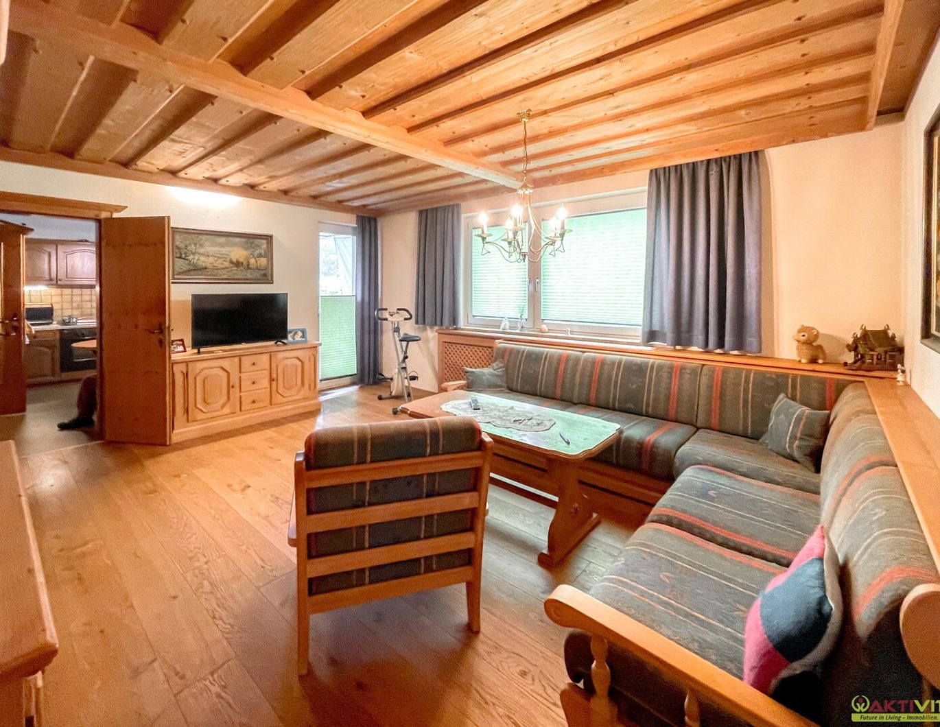 Charmante Altbauwohnungmit Balkon und Garage in Brixen im Thale - Nähe Kitzbühel.