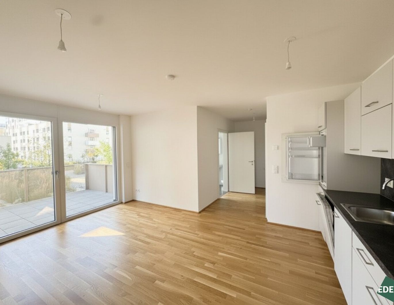 Moderne 2-Zimmer-Wohnung mit Balkon nahe U1 Rennbahnweg