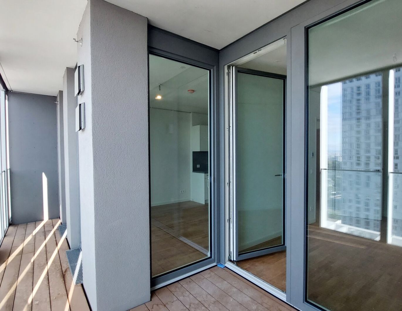 Rooftop Living bei der U1 Kagran - TOWER HOMES