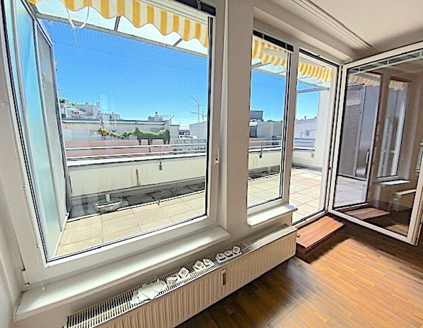 PROVISIONSFREI VOM EIGENTÜMER! UNSANIERTE 2-ZIMMER WOHNUNG MIT GROSSER LOGGIA NÄHE U4 HEILIGENSTADT!