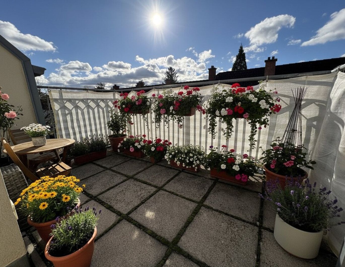 Ruhige 2-Zimmer Wohnung mit Terrasse & Grünblick