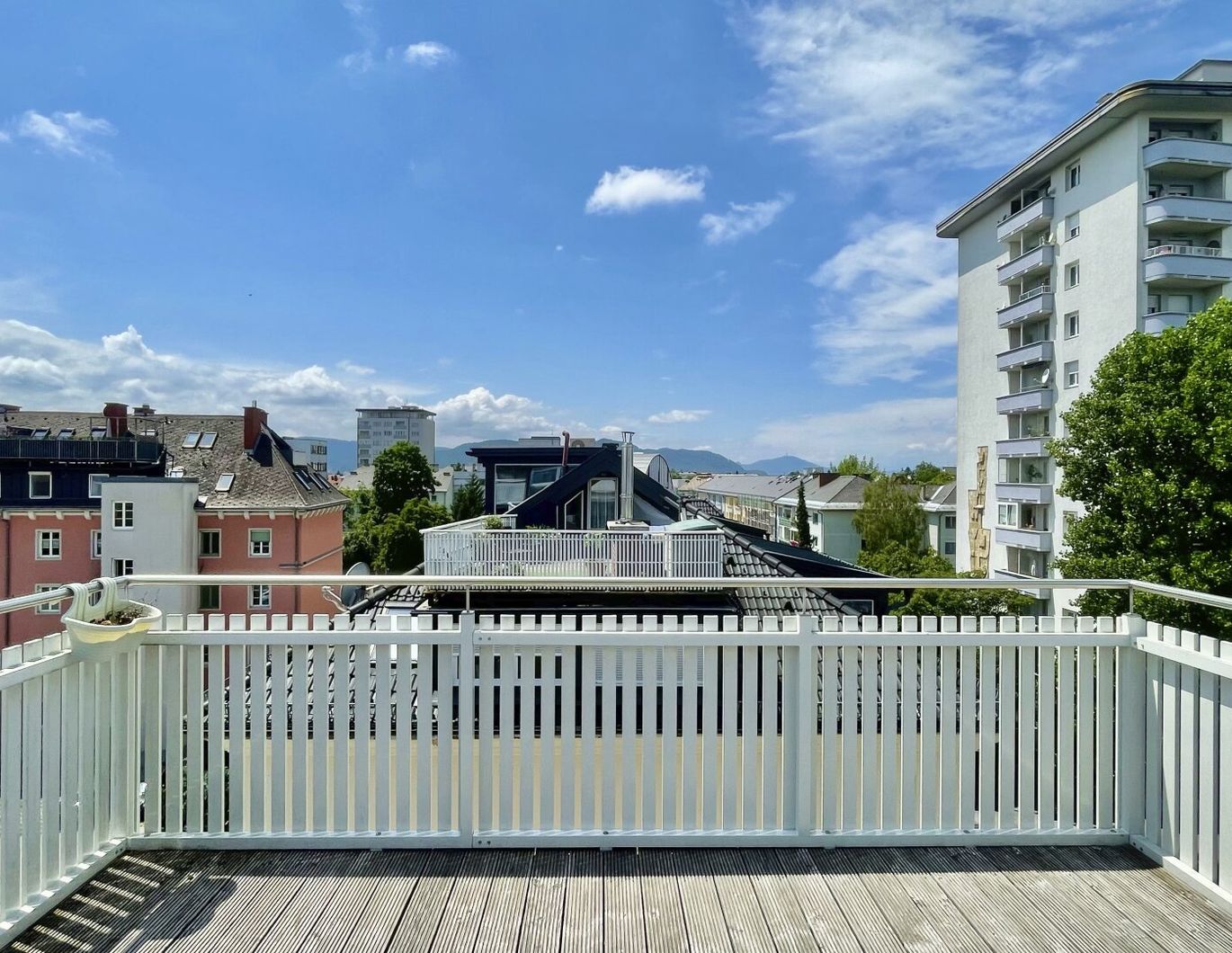 Exklusives Wohnen über den Dächern Klagenfurts - Charmante Maisonette mit Stadtblick