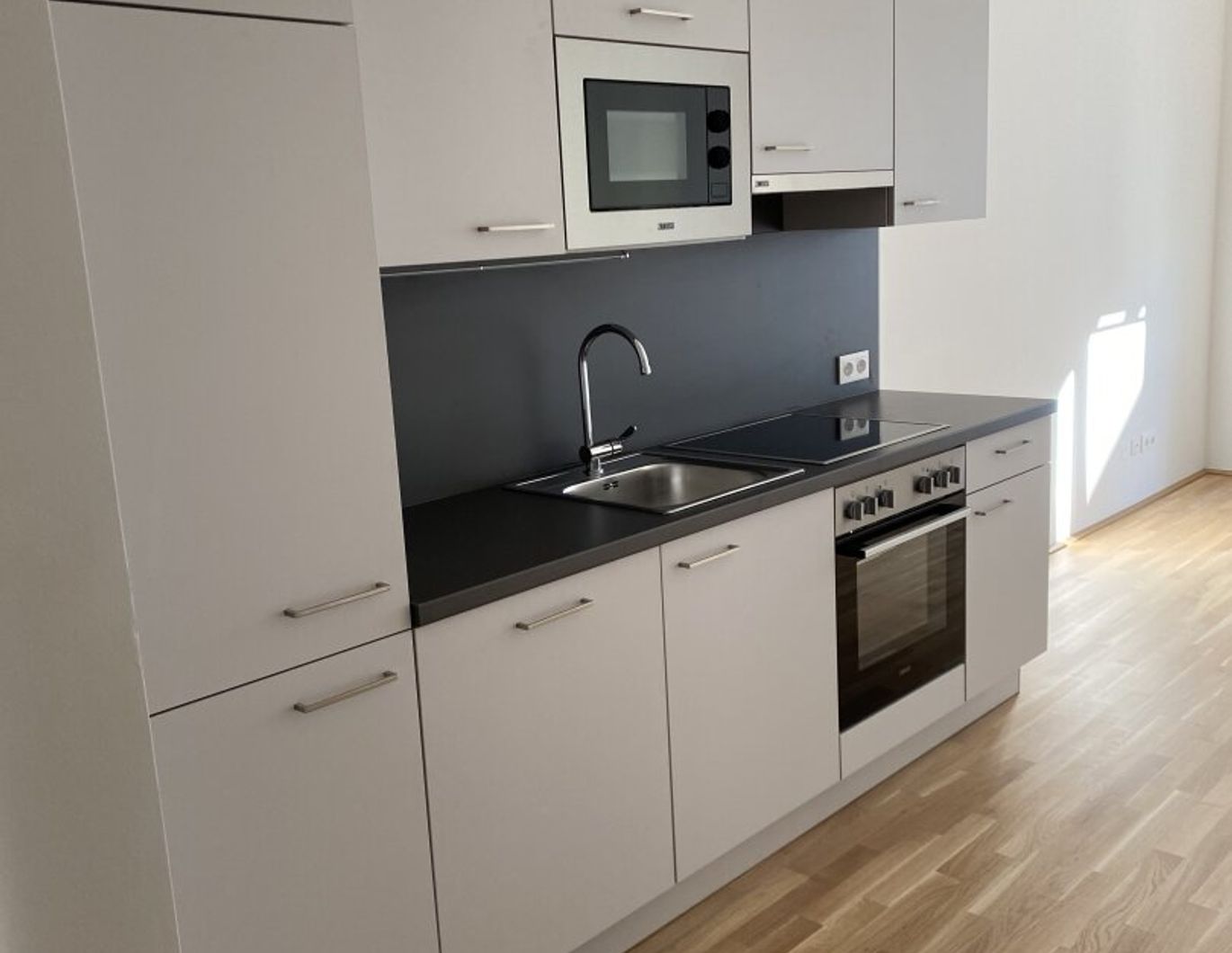 Helle 2-Zimmer-Neubauwohnung mit Balkon, Küche & Keller / K3-37