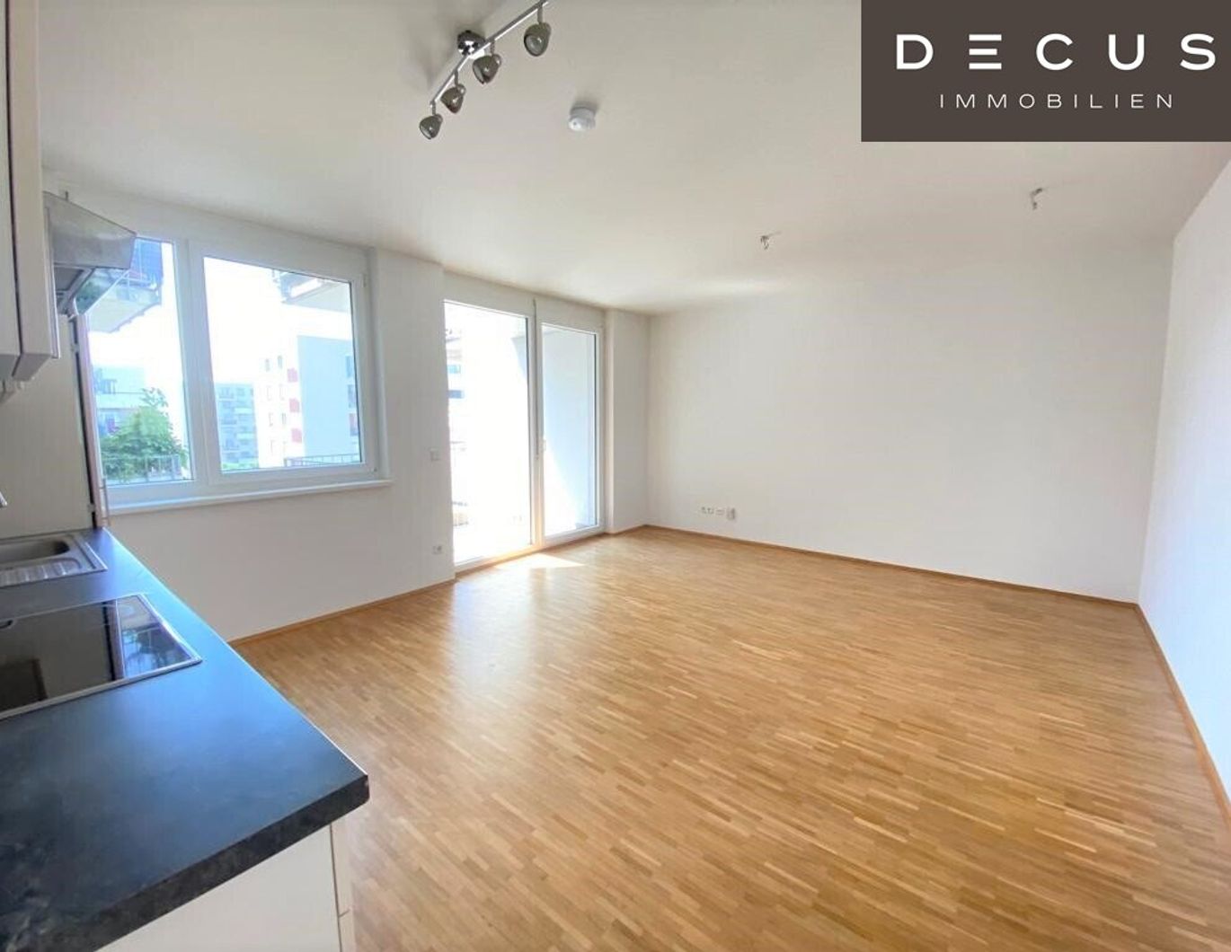 | NÄHE HAUPTBAHNHOF | 2 ZIMMER MIT BALKON