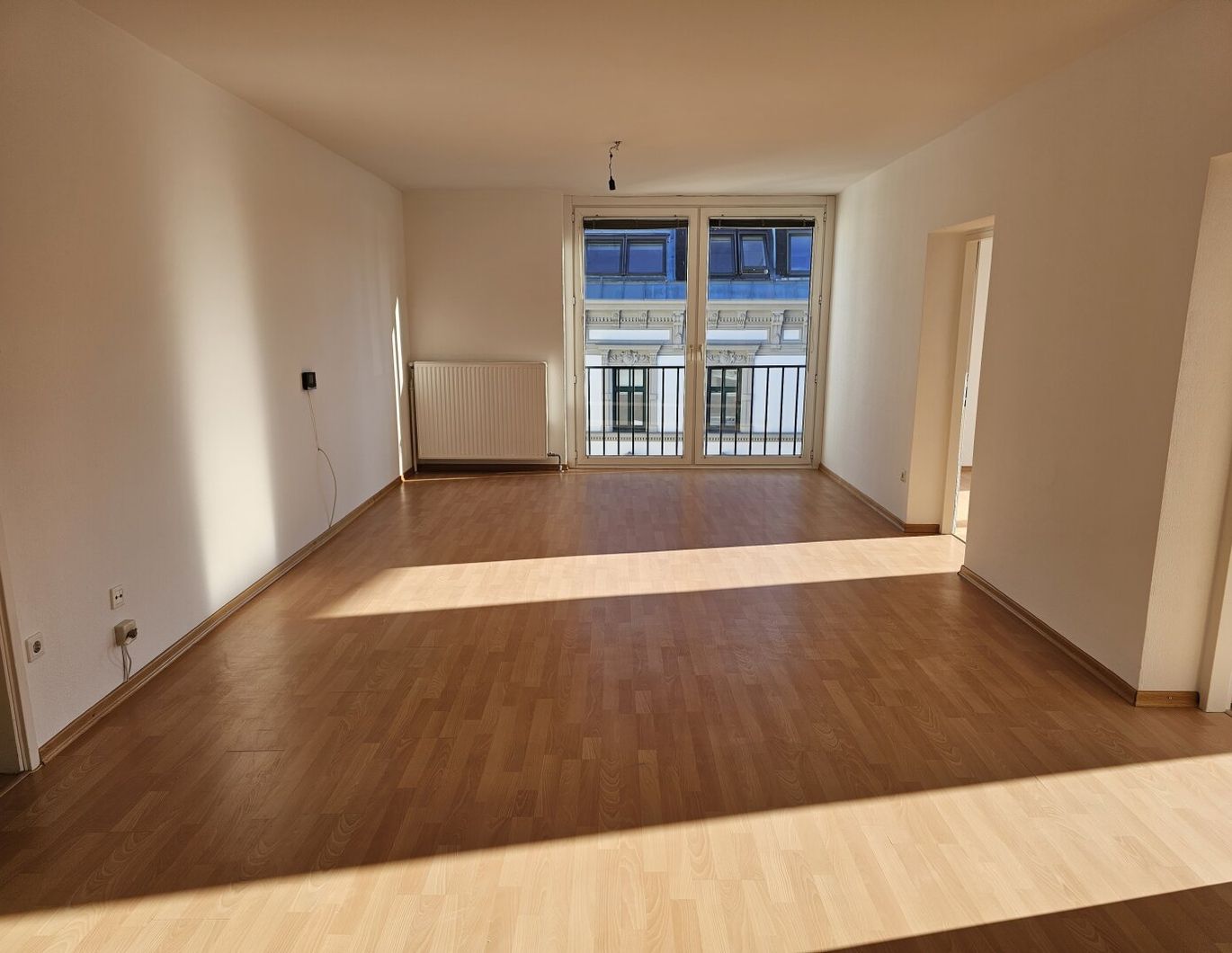 3-4 Zimmer Wohnung, hell, ruhig, zentrumsnahe Wohnung im 5. Liftstock, Nähe Wien Mitte und Prater