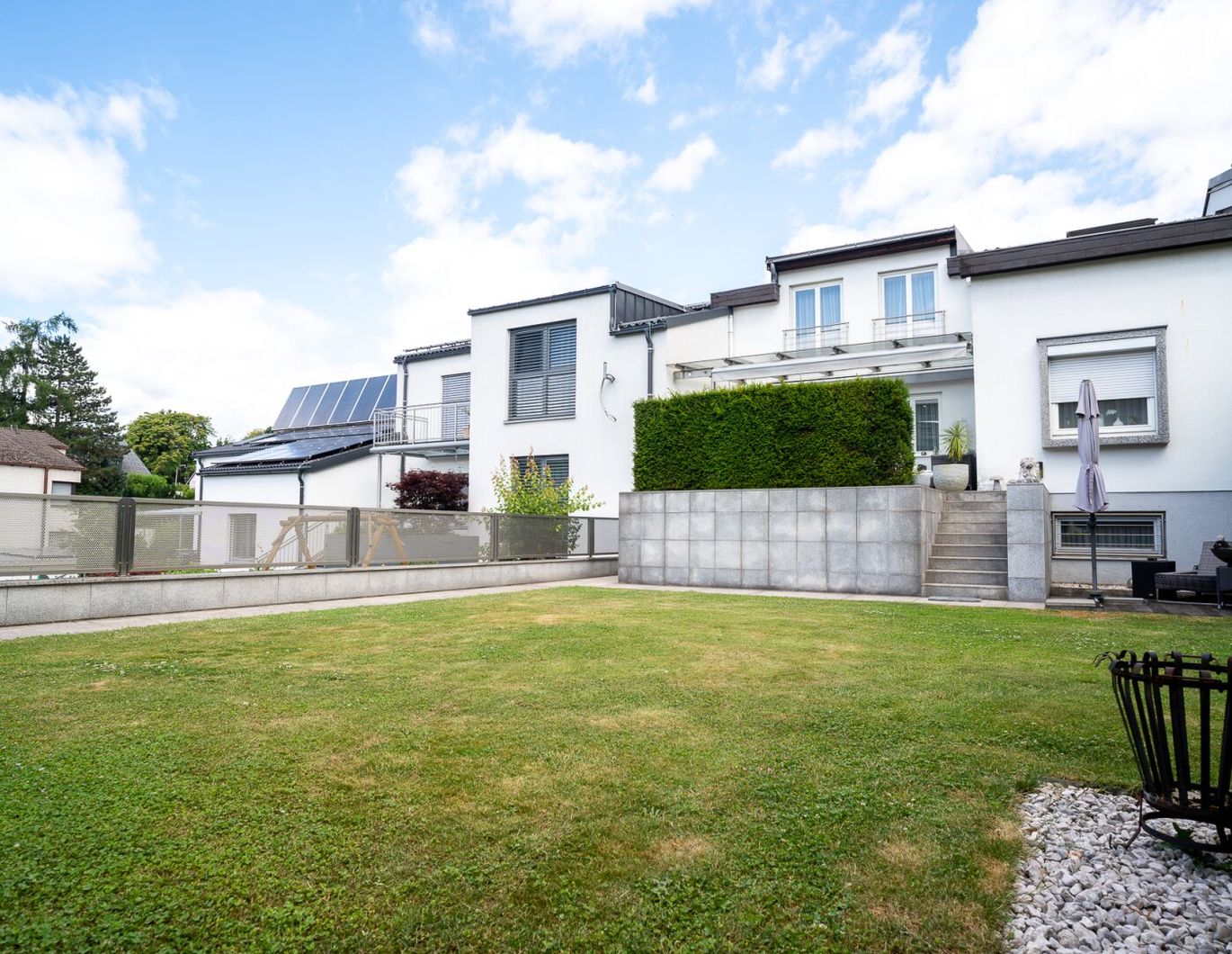 Ihr Rückzugsort in der Stadt - stilvolles Reihenhaus mit Garten