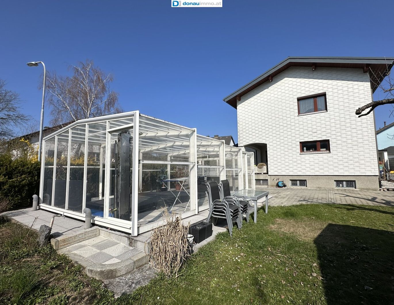 3100 St.Pölten, Waitzendorf-Siedlung, Tolles und gut gegliedertes Ein- oder Zweifamilienhaus mit 2 Garagen und Poolhaus