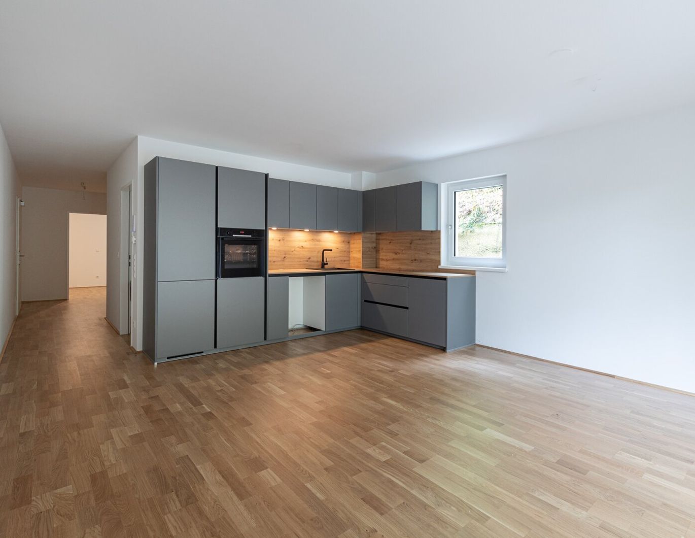 Moderne 3-Zimmer-Wohnung mit Balkon und Tiefgarage in Liezen