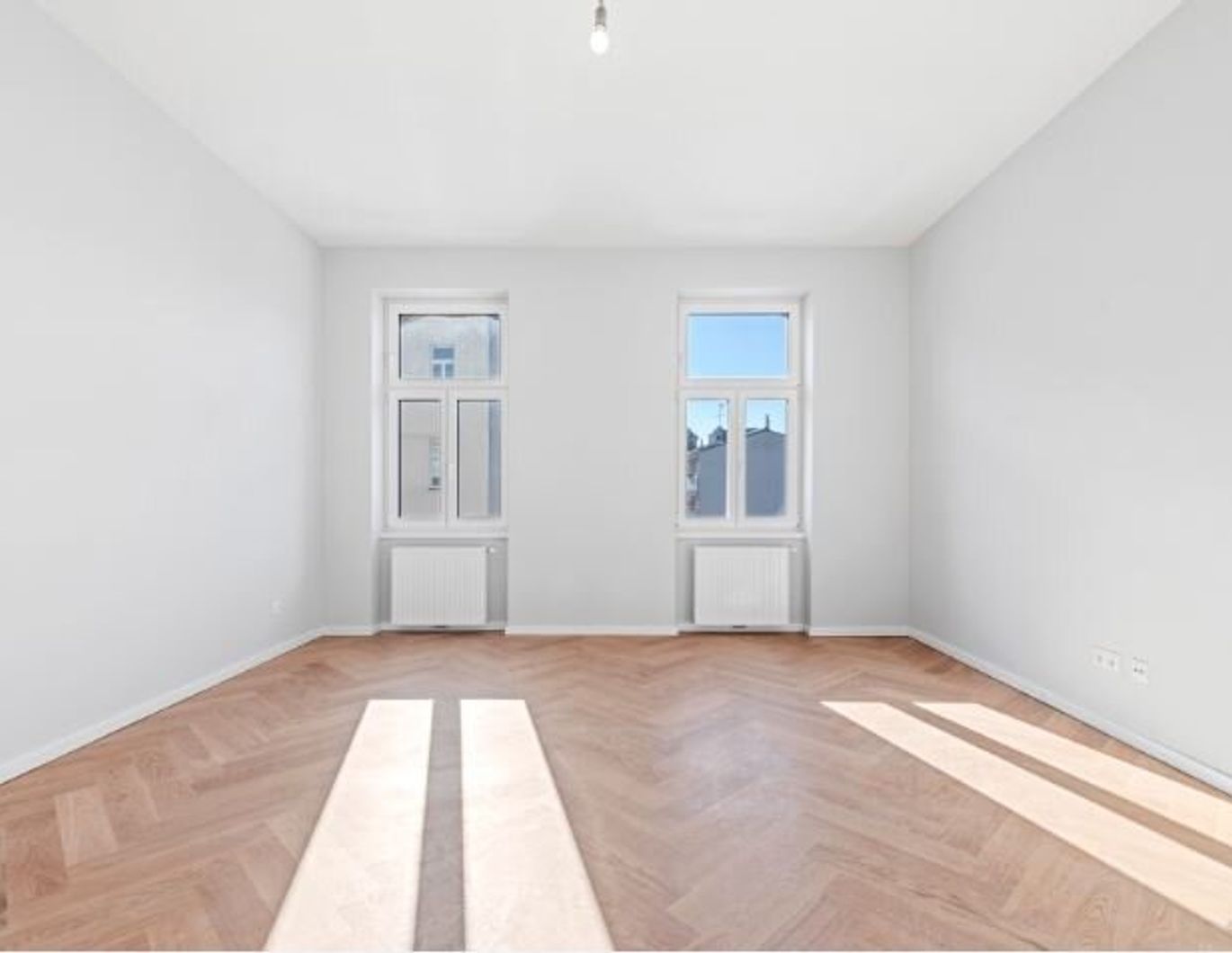 GROßARTIG & ERSCHWINGLICH!