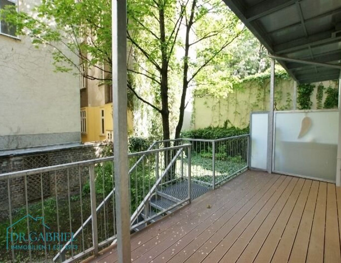 ALTBAUMIETE MIT TERRASSE - NÄHE U1 Taubstummengasse