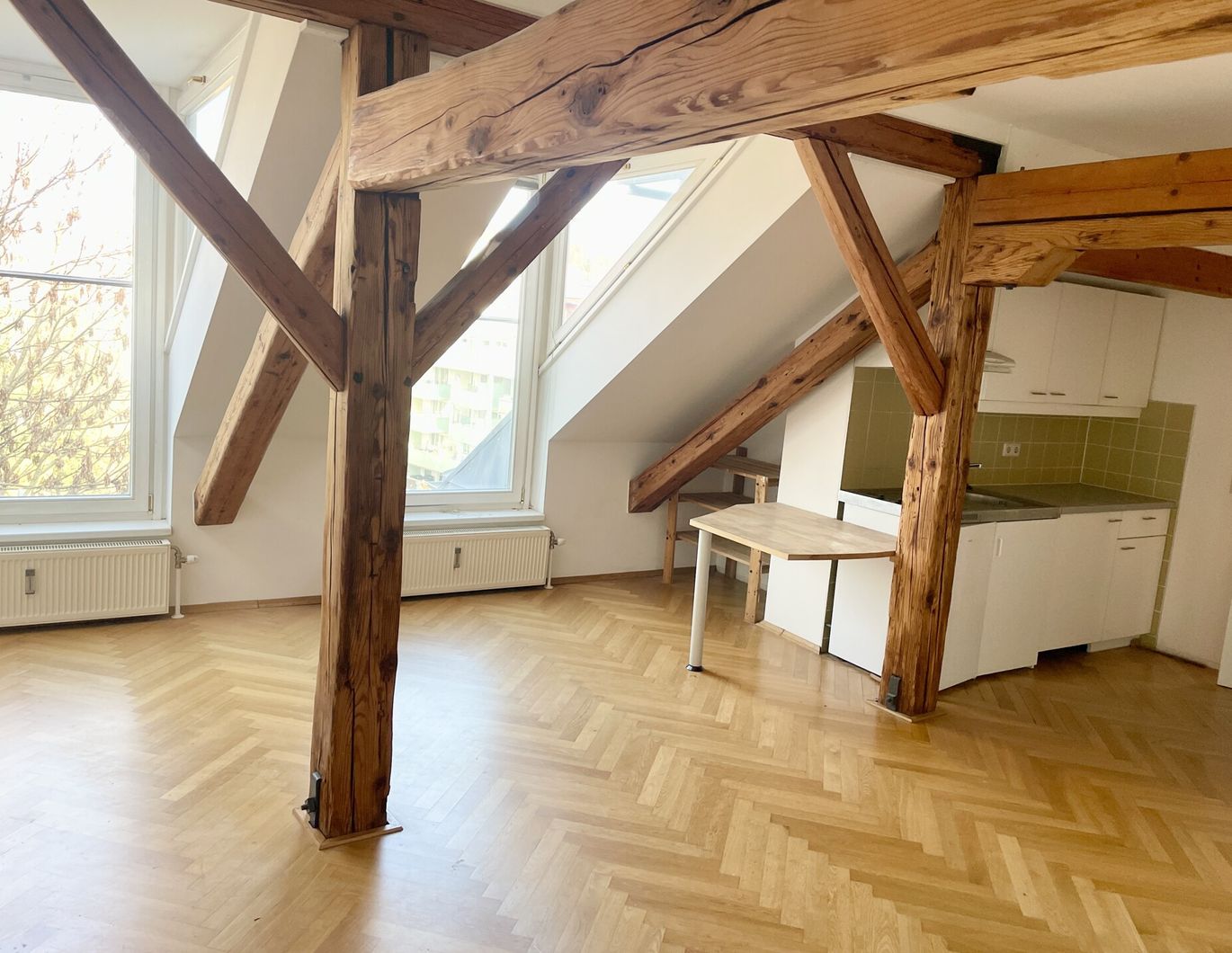 STUDENTENHIT! 1-Zimmer- Wohnung bei der KF-Universität.