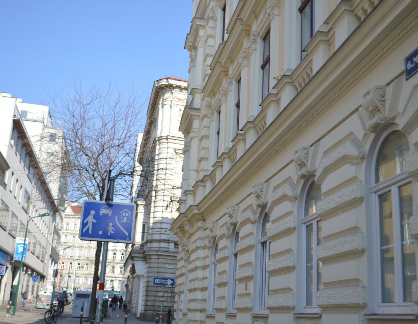 Schöne 4 Zimmer Wohnung mit Terrasse. Nähe Mariahilfer Straße