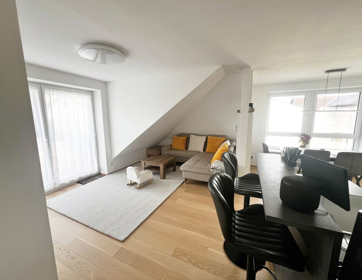 Charmante Dachgeschoßwohnung in Seekirchen am Wallersee