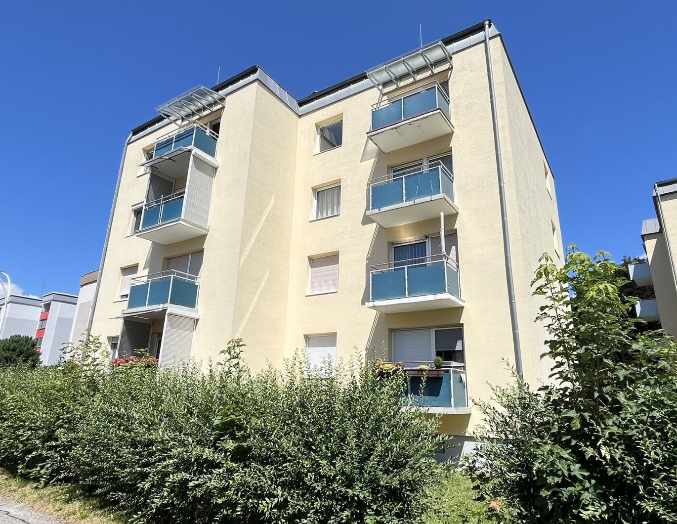 ++ Geräumige Eigentumswohnung mit Balkon und Garage - voll saniert! ++