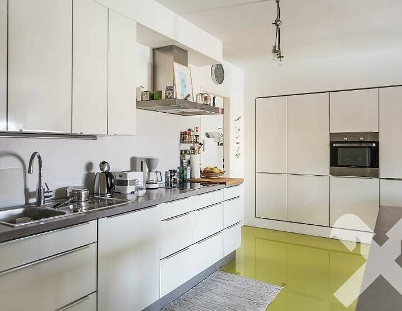 Zentrale Dachgeschosswohnung mit 3 Balkonen und Lift im Herzen der Stadt!