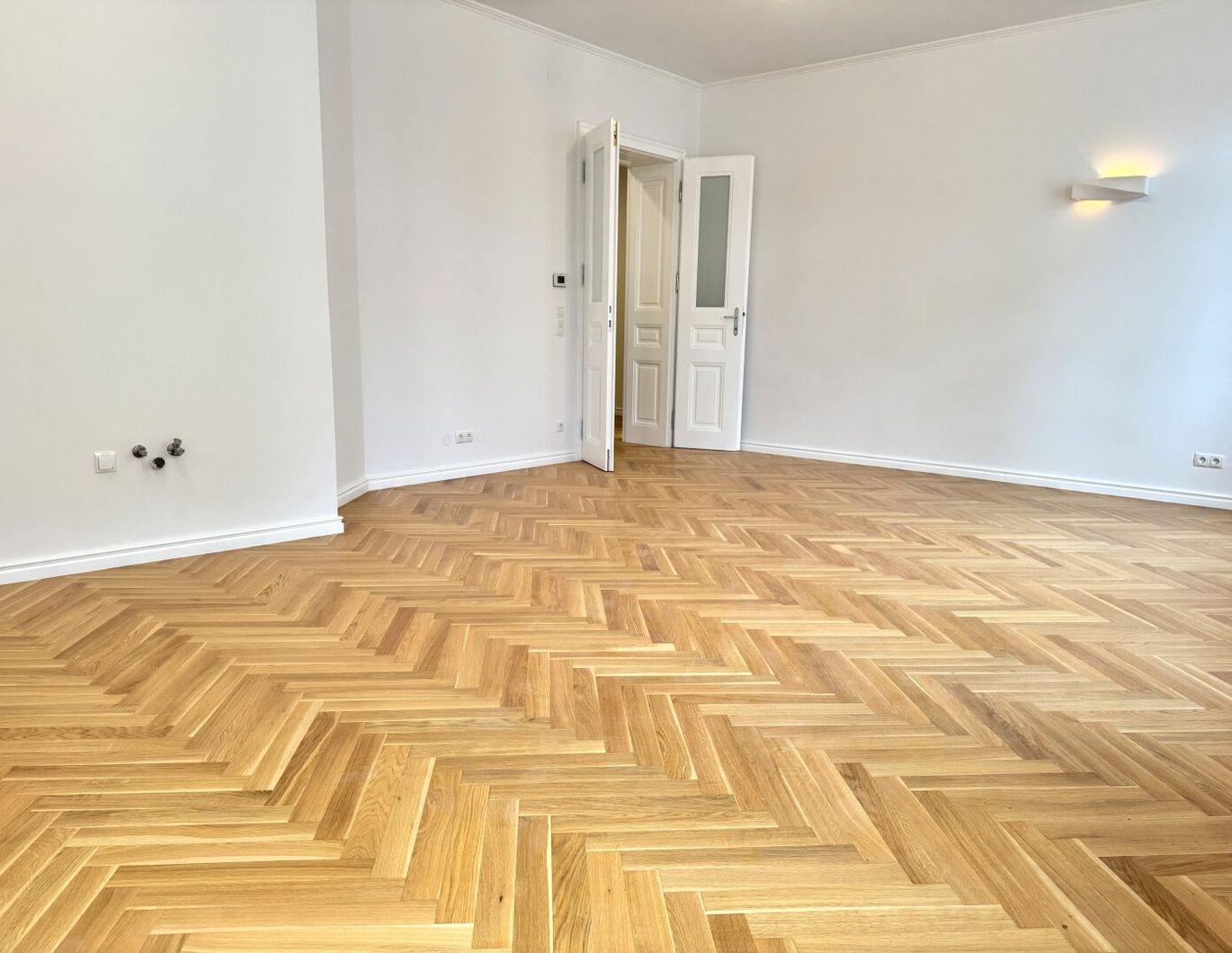 Stilvolles Wohnen: Klassische Architektur und modernes Design in 1150 Wien