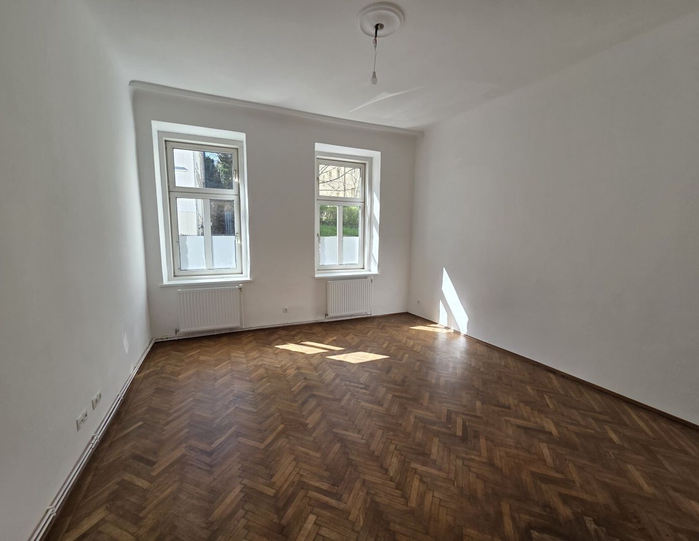 neu sanierte Büro-Wohnung in Top Lag von Gersthof