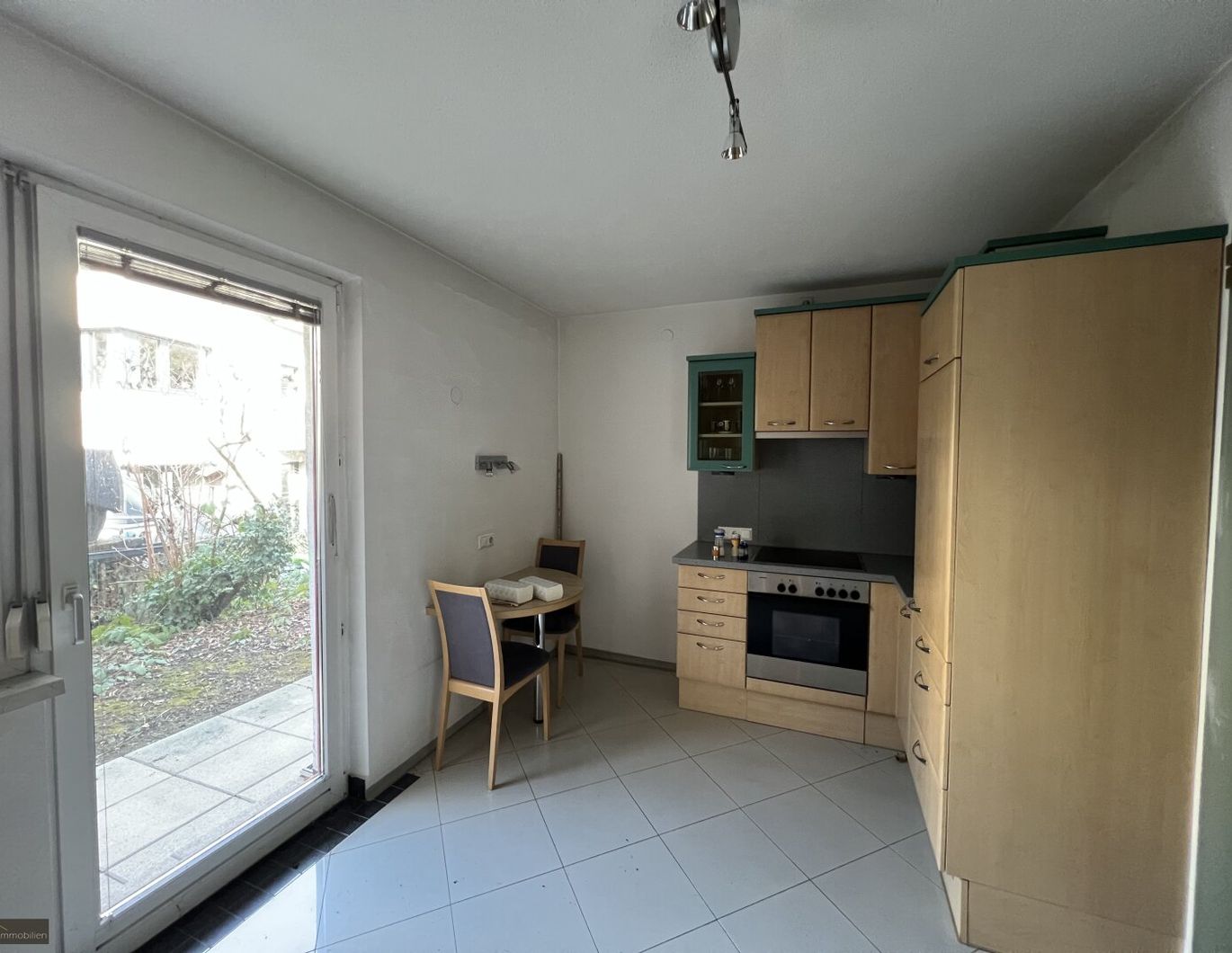 3-Zimmer Wohnung mit 200 m² Garten in bester Lage von Innsbruck