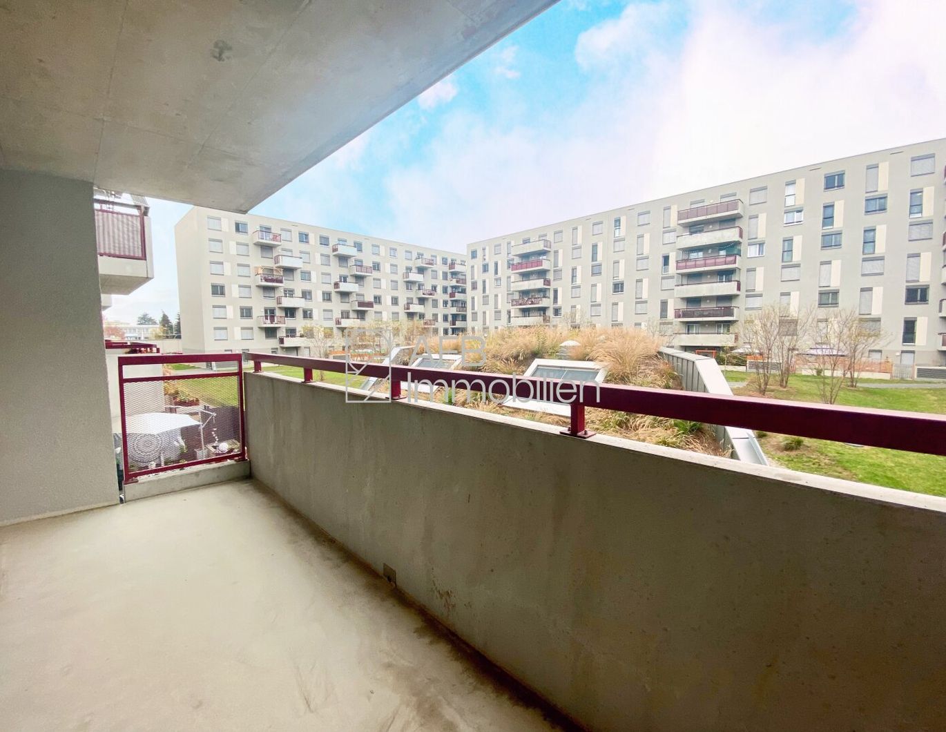 Große 2-Zimmer-Genossenschaftswohnung zu vermieten
