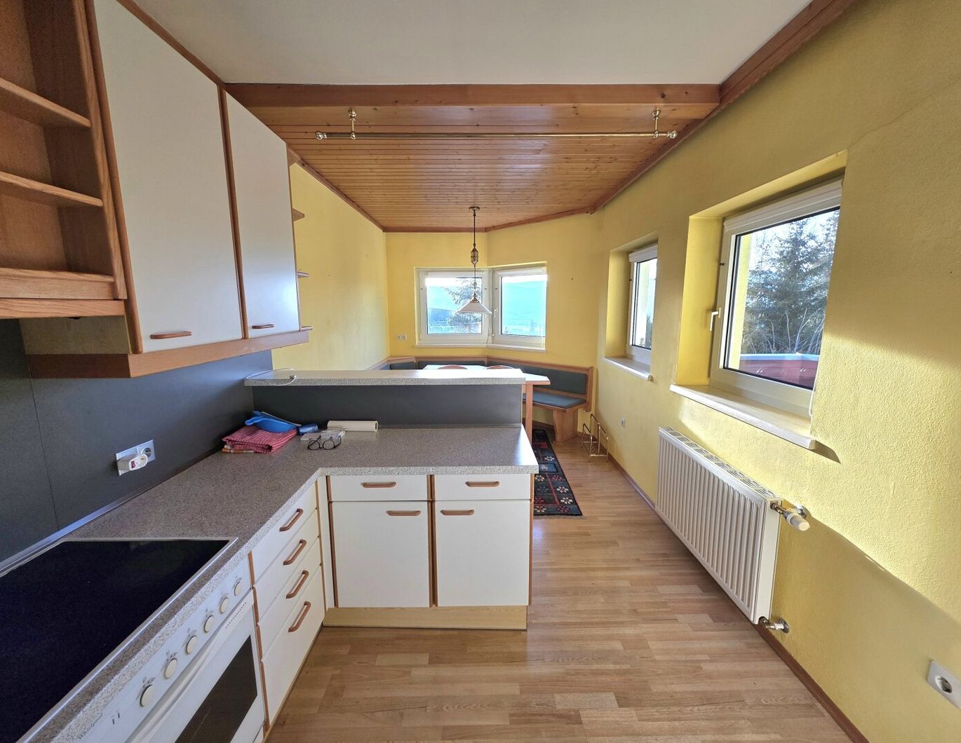 Gut aufgeteilte Familienwohnung zu renovieren!