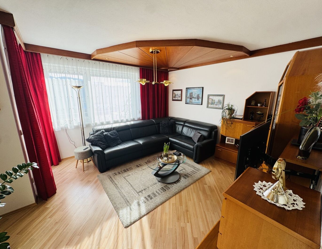 Zeltweg: Attraktive Maisonette-Wohnung mit ca 94 m2, Südbalkon und Tiefgaragenplatz