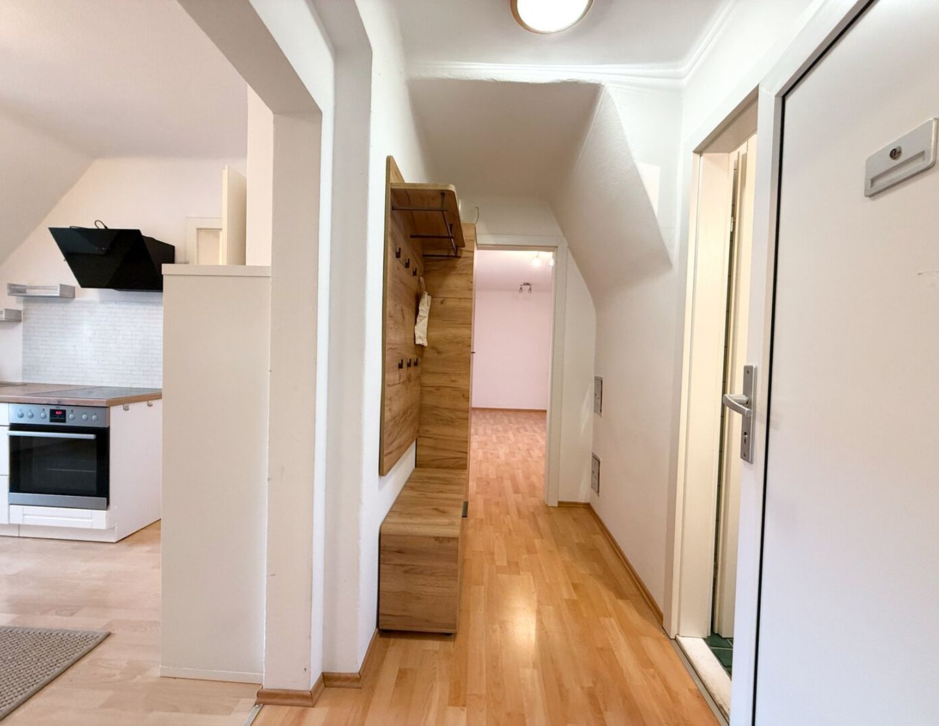 Eggenberg nähe FH! - 4-Zimmer Dachgeschosswohnung