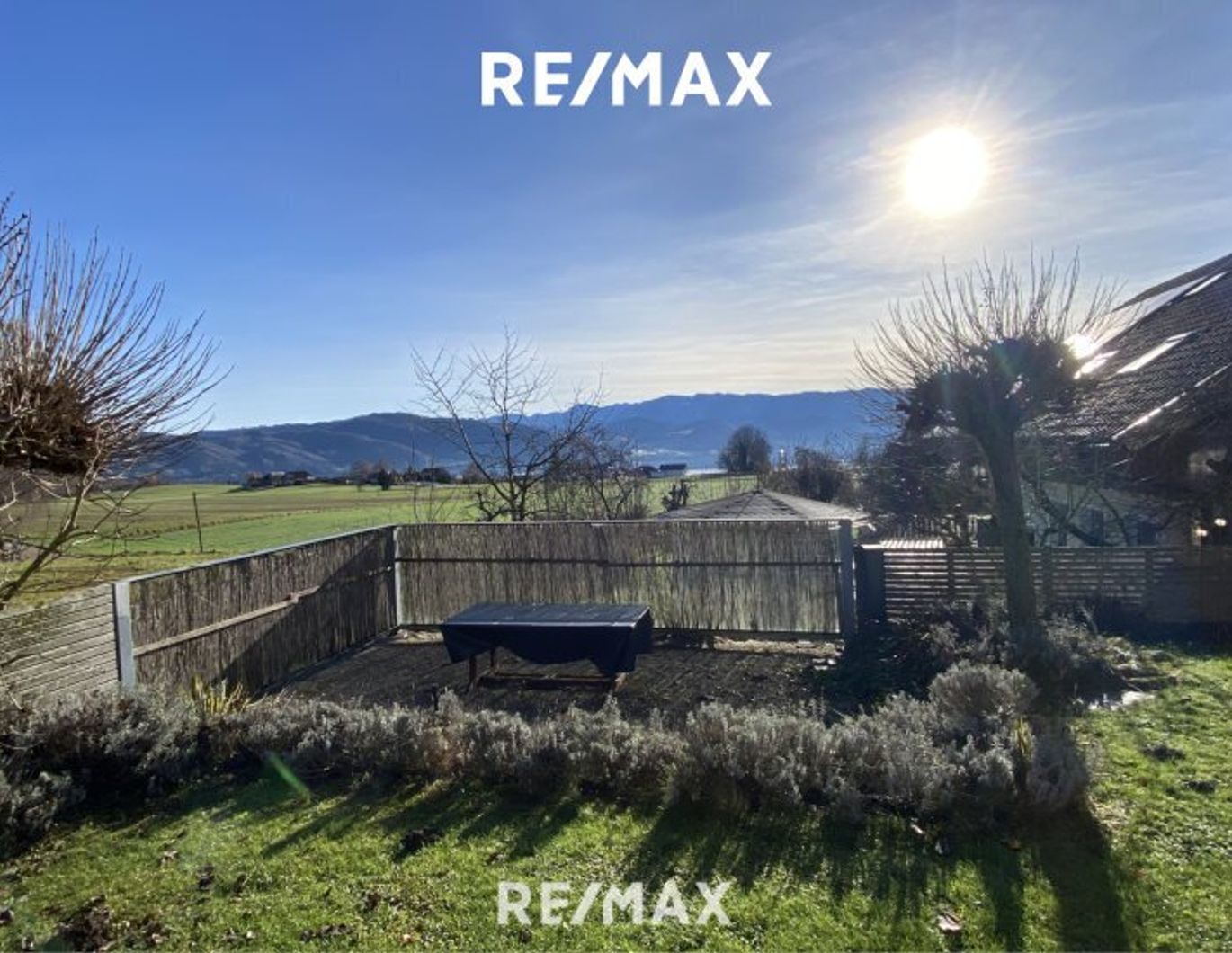 Barrierefreie Erdgeschoßwohnung in einer Landhausvilla mit Atterseeblick