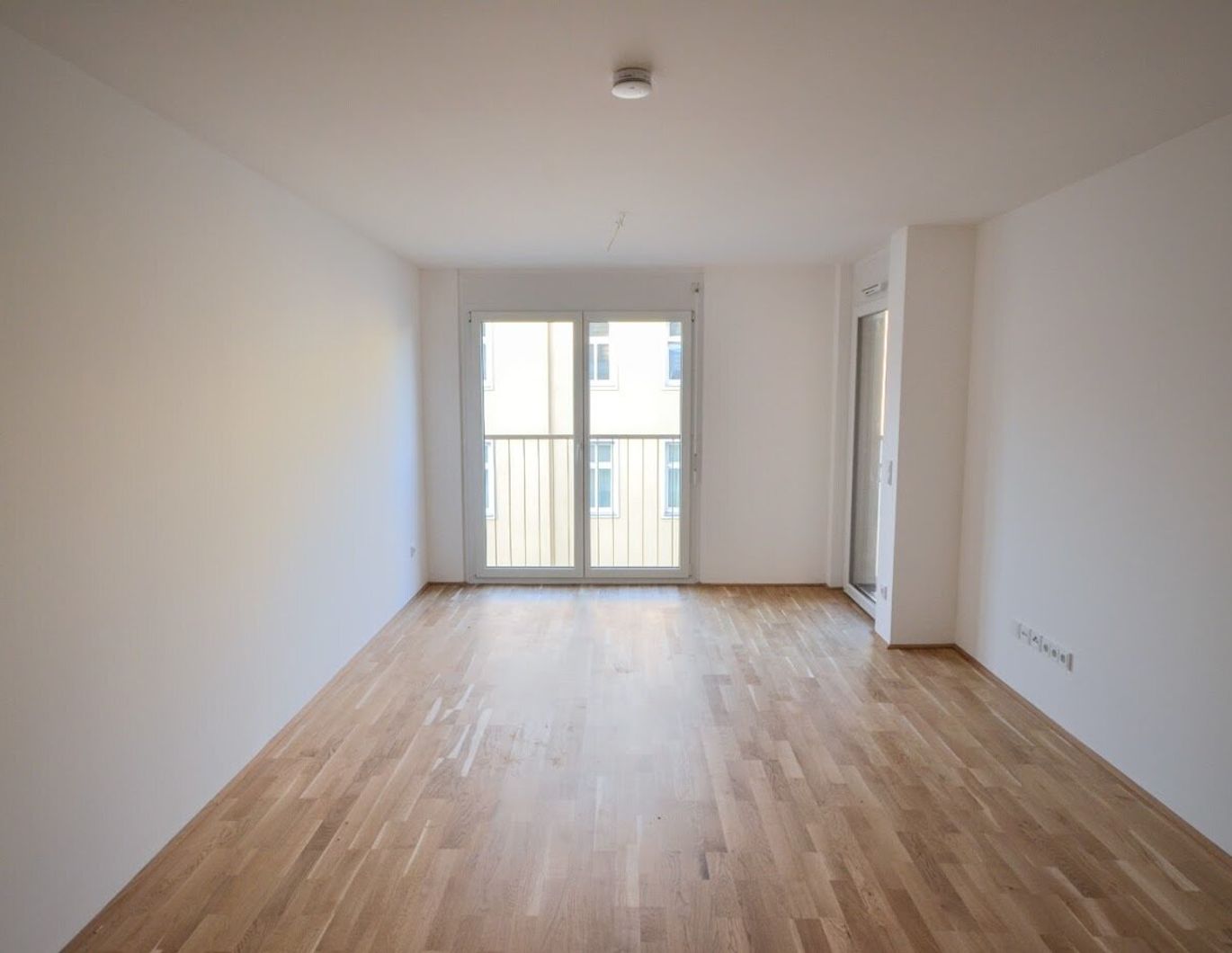 Moderne 2-Zimmer-Wohnung mit Loggia Nähe Schönbrunn