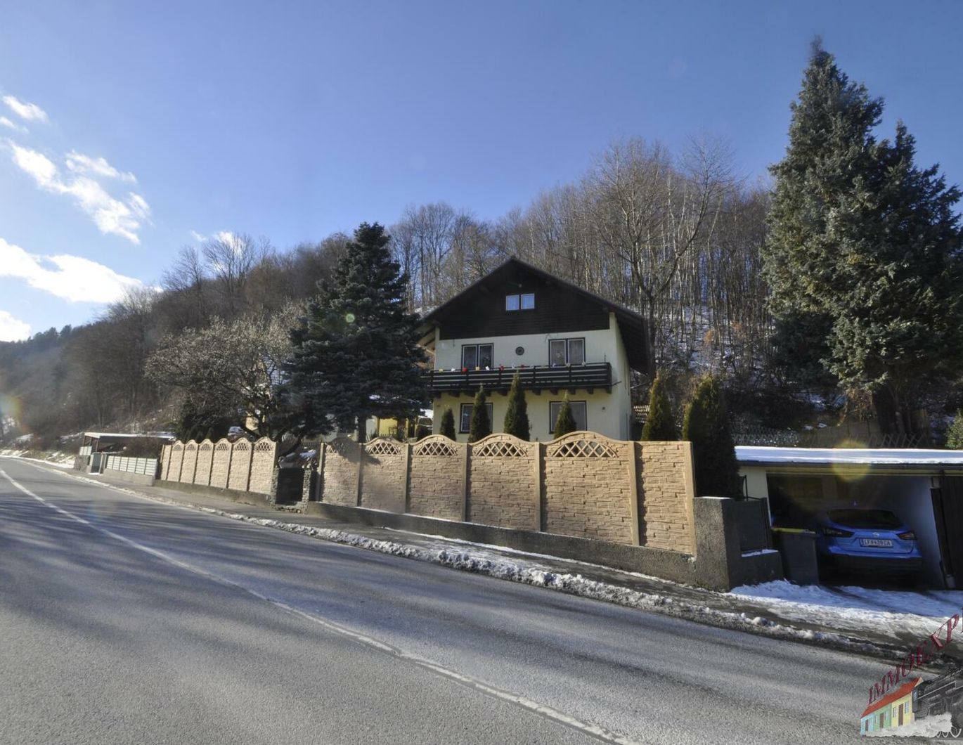 Zweifamilienhaus mit 2 Wohnungen zu je 111 qm und 67 qm in Rotheau