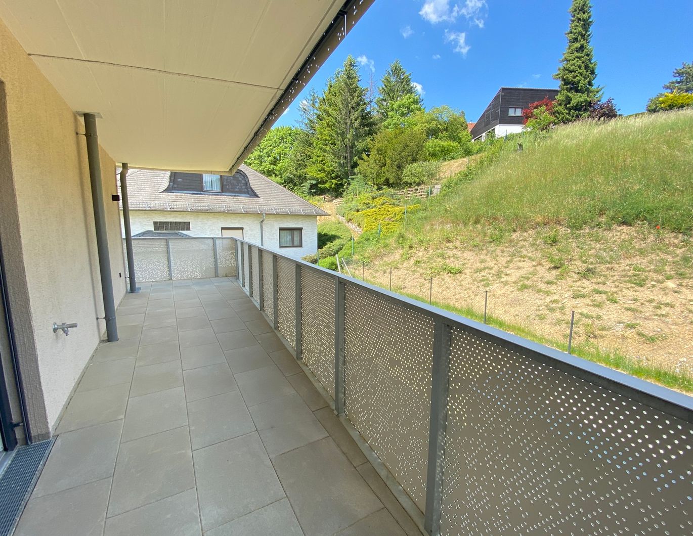 Eckwohnung mit 30 m² Terrasse - Luftwärmepumpe - Tageslichtbad - bezugsfertig zu kaufen in 2391 Kaltenleutgeben