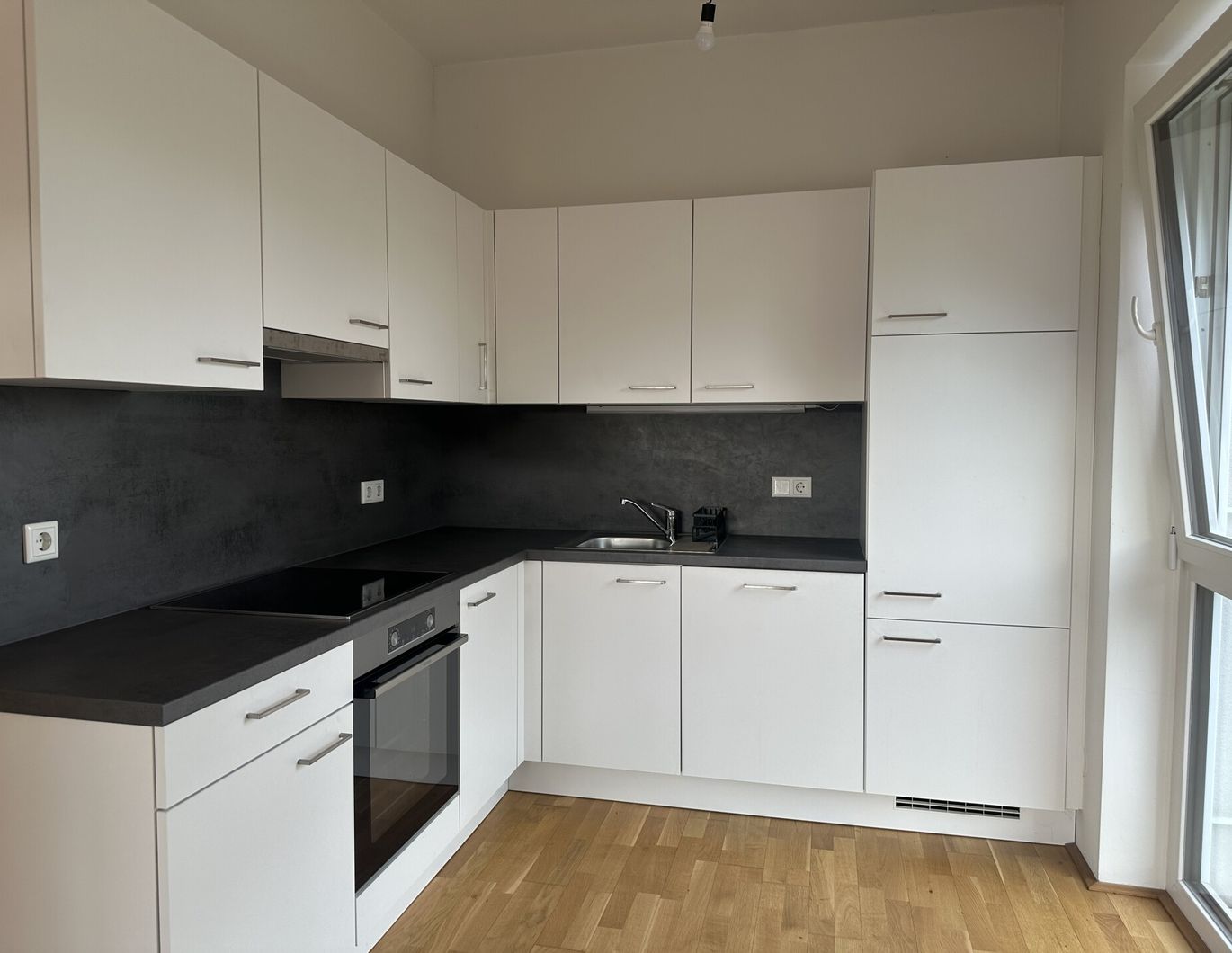 Moderne 2-Zimmer-Wohnung mit Balkon in 8053 Graz zu mieten