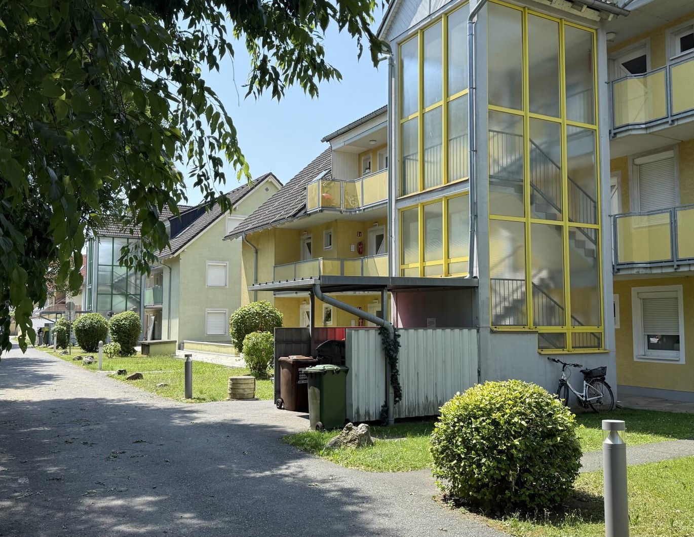 Grundbuch statt Sparbuch- Anlegerwohnung mit Tiefgaragenparkplatz
