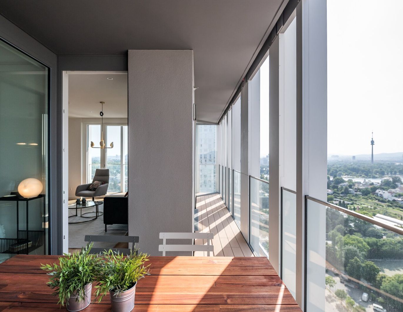 4-Zi.-Erstbezug mit Loggia & Rooftop Wellness | TOWER HOMES