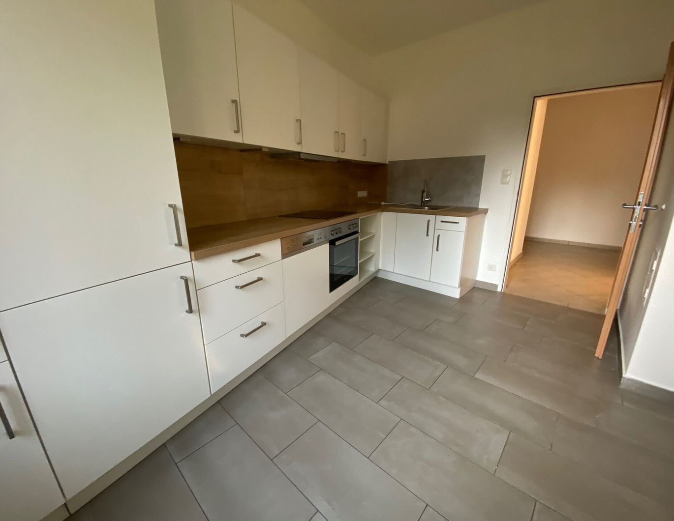 3-Zimmer-Wohnung mit zwei Loggias und Dusche in 5020 Salzburg Liefering