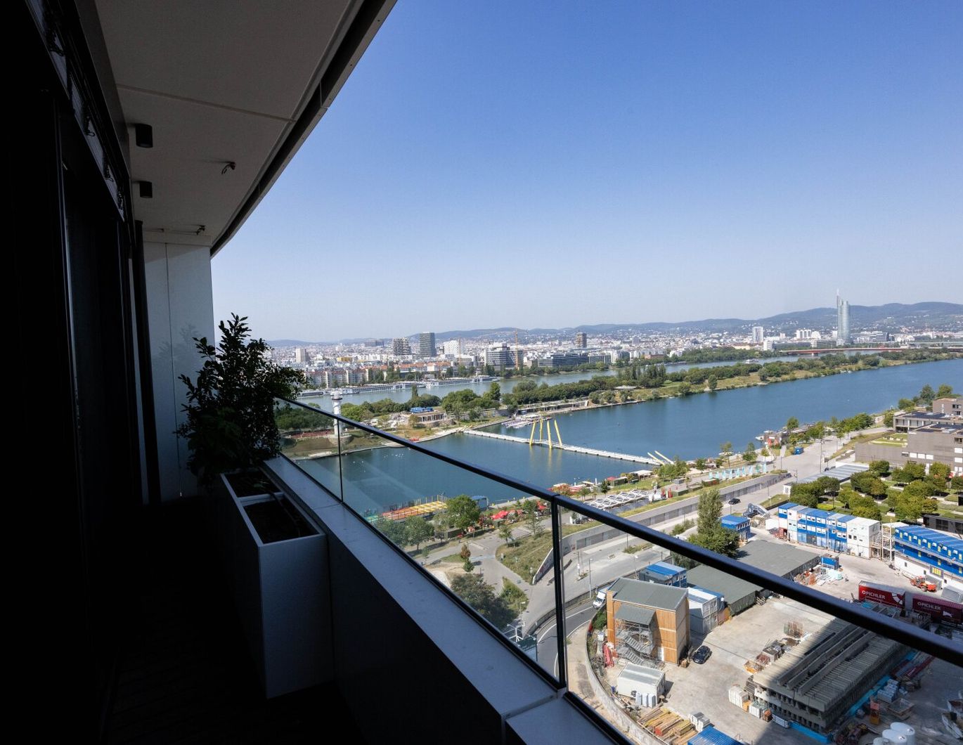 Sonnenuntergänge, Skyline & Donau - Ihr neues vollausgestattetes Luxusapartment in den DANUBEFLATS