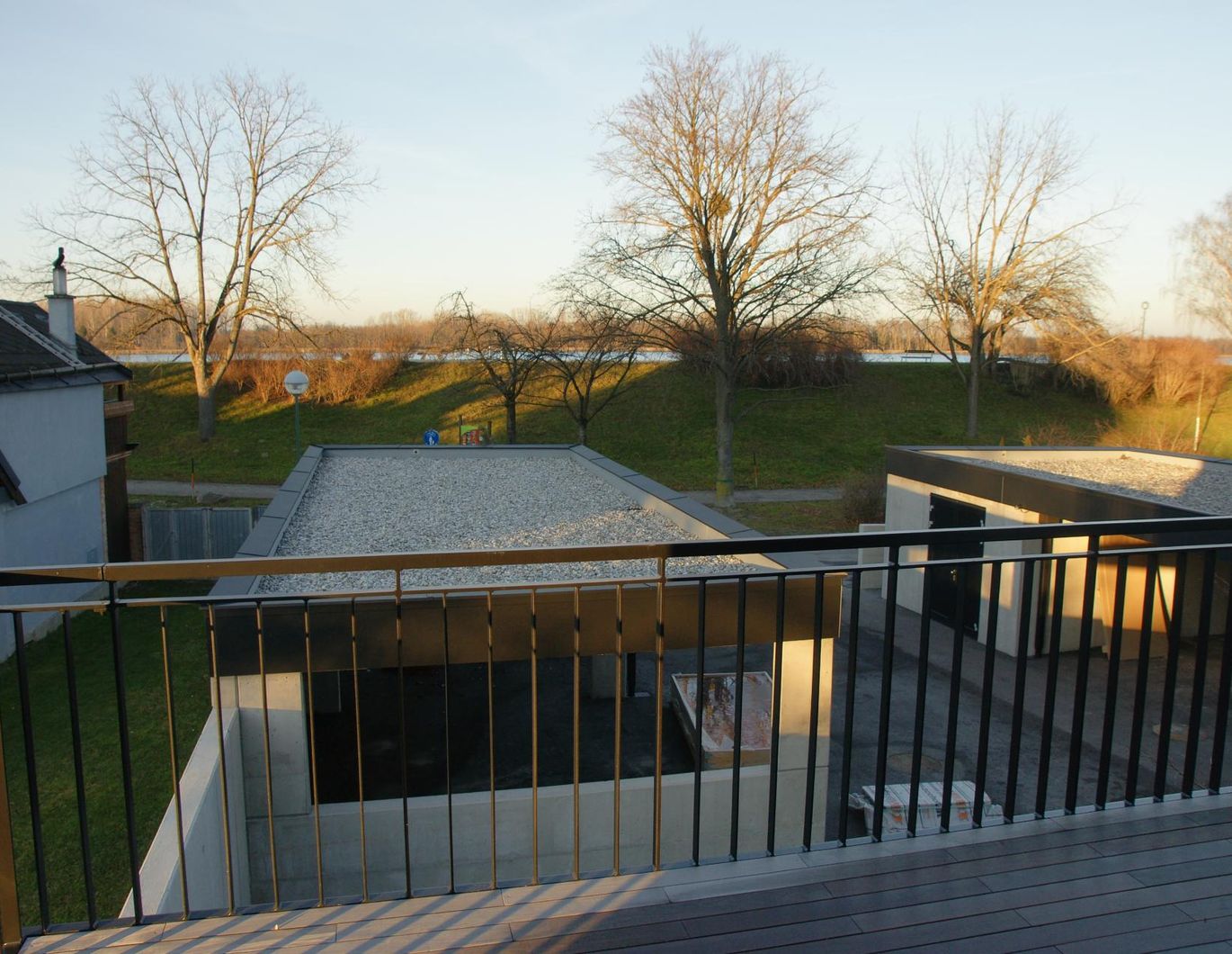 PRESTIGEWOHNUNG MIT BALKON IM ZENTRUM UND AN DER DONAULÄNDE IN LANGENLEBARN IM ERSTBEZUG INKL. HEIZKOSTEN