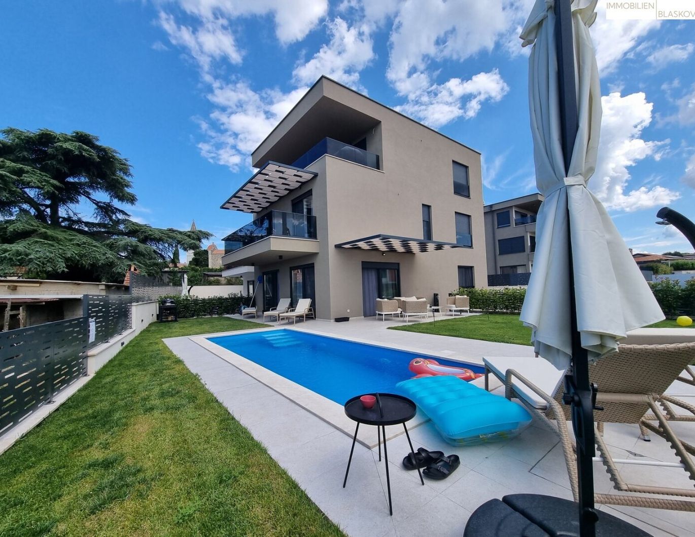 Maisonette-Wohnung mit Swimmingpool