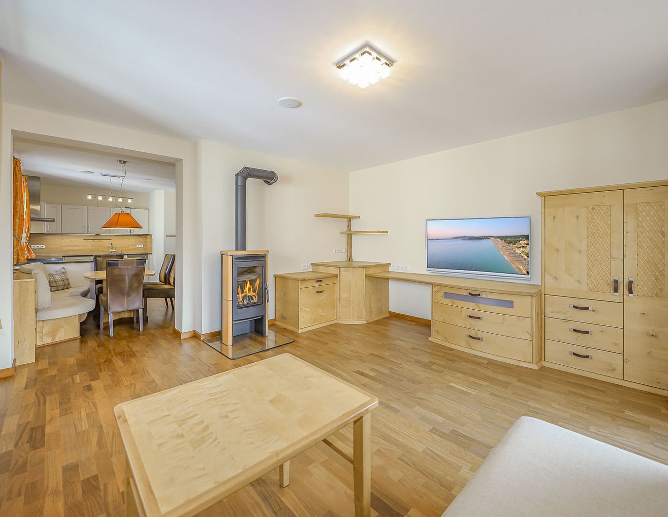 Hochwertige Dachgeschosswohnung mit schönem Ausblick in Ruhelage