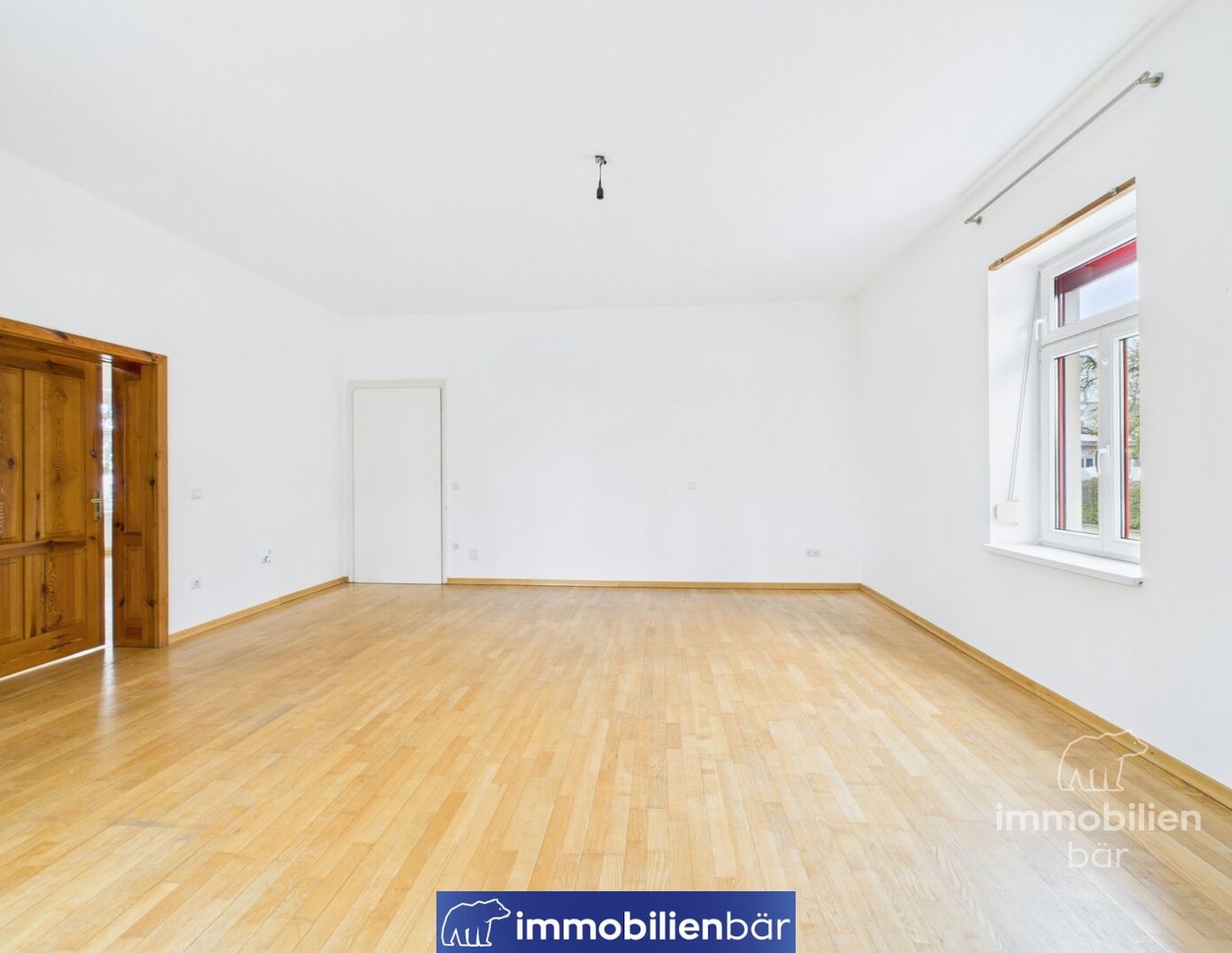 Große helle Wohnung mit 3,5 Zimmer - CITY STUDIOS RIED