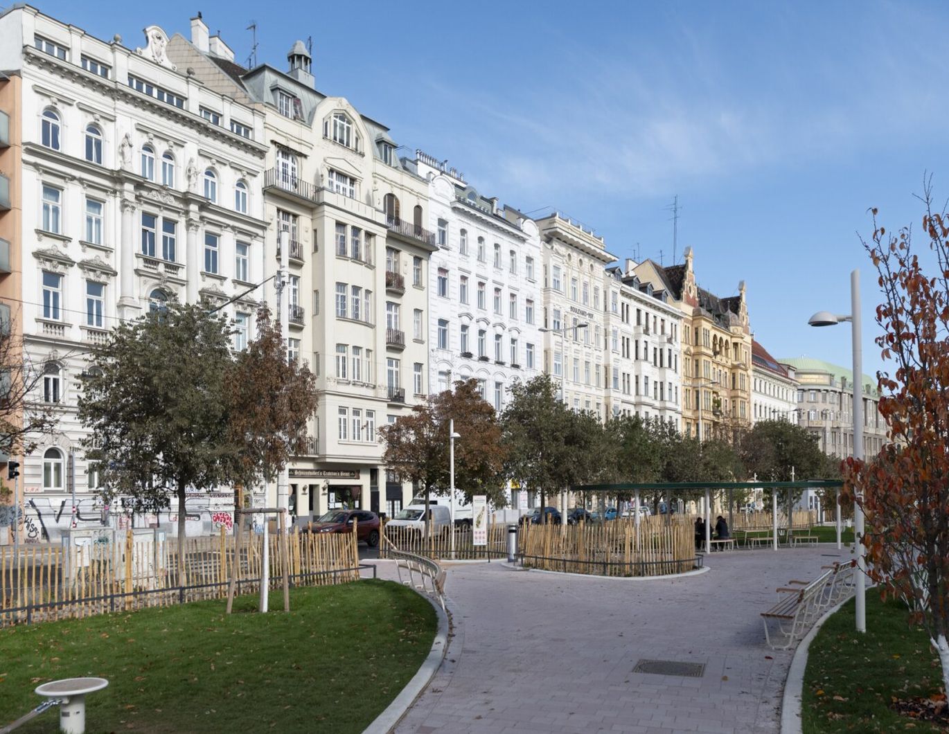 The essence of Vienna - Exklusives Altbaujuwel am Naschmarkt - 167 m² zeitlose Eleganz, kuratierte Designkunst und Blick auf Wiens neuen Naschpark