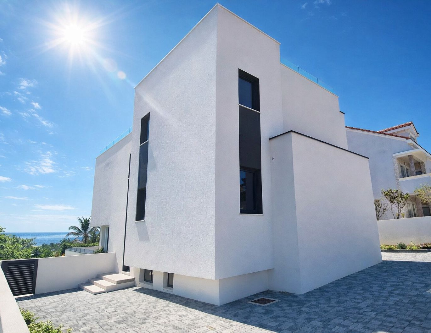 ZADAR Region - Küstenjuwel mit Designanspruch: Villa mit beheiztem Pool & Panorama-Dachterrasse