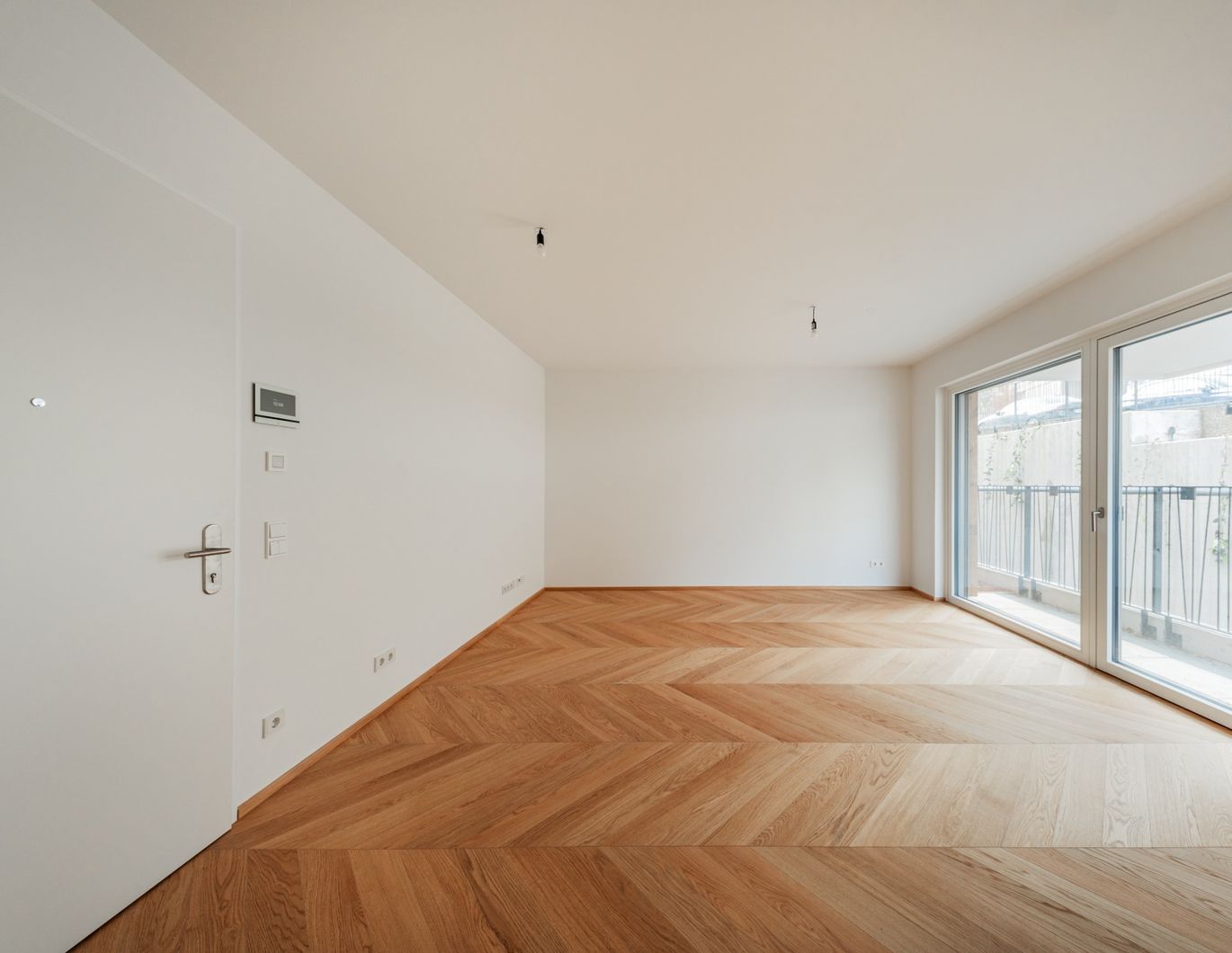 Erstbezug: moderne 2 Zimmer Wohlfühl-Wohnung mit Garten und Terrasse