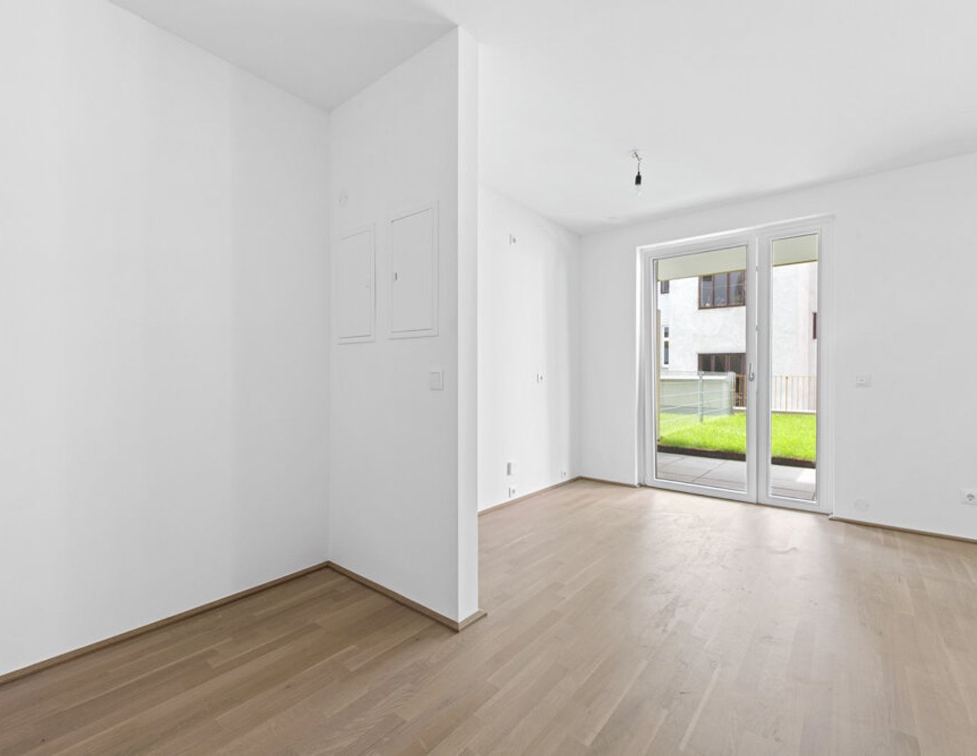 SOLEY - Charmante 2-Zimmer-Gartenwohnung im 1. Obergeschoss - Top 6