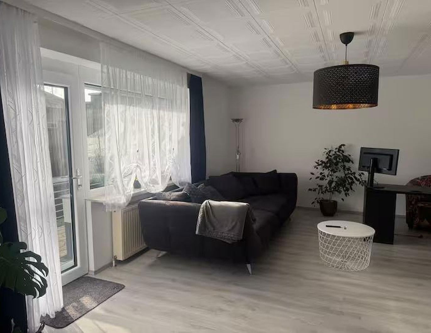 Zentrale Wohnung in grüner Lage mit Fitnessgerät (Linz Süd - Ebelsberg)