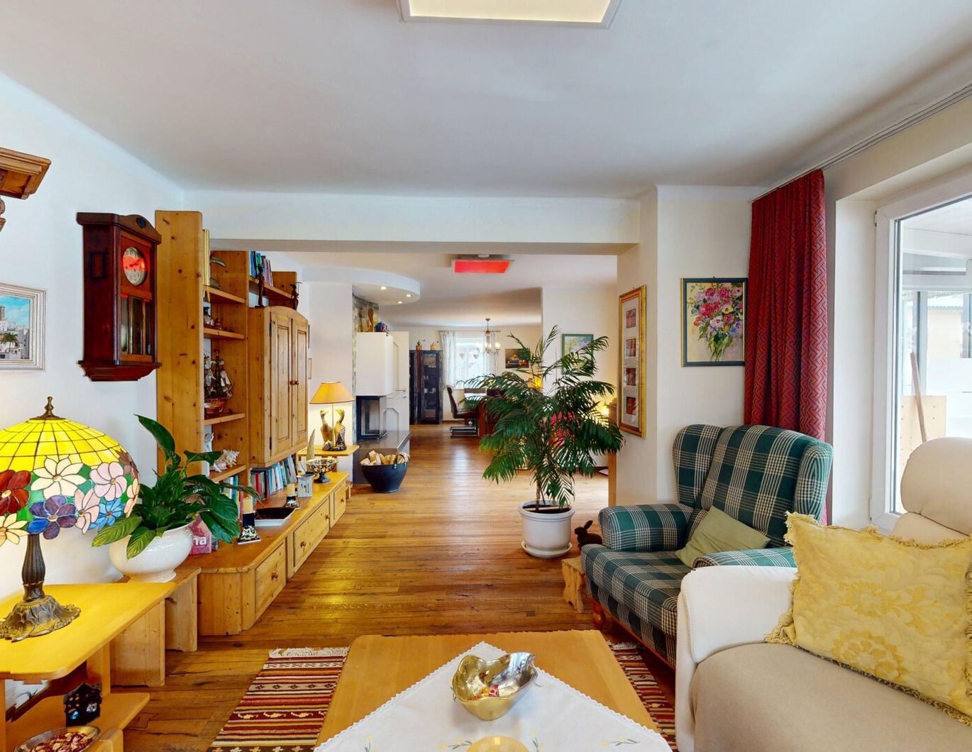 Charmantes Einfamilienhaus mit Wintergarten, Einliegerwohnung und großzügigem Raumangebot