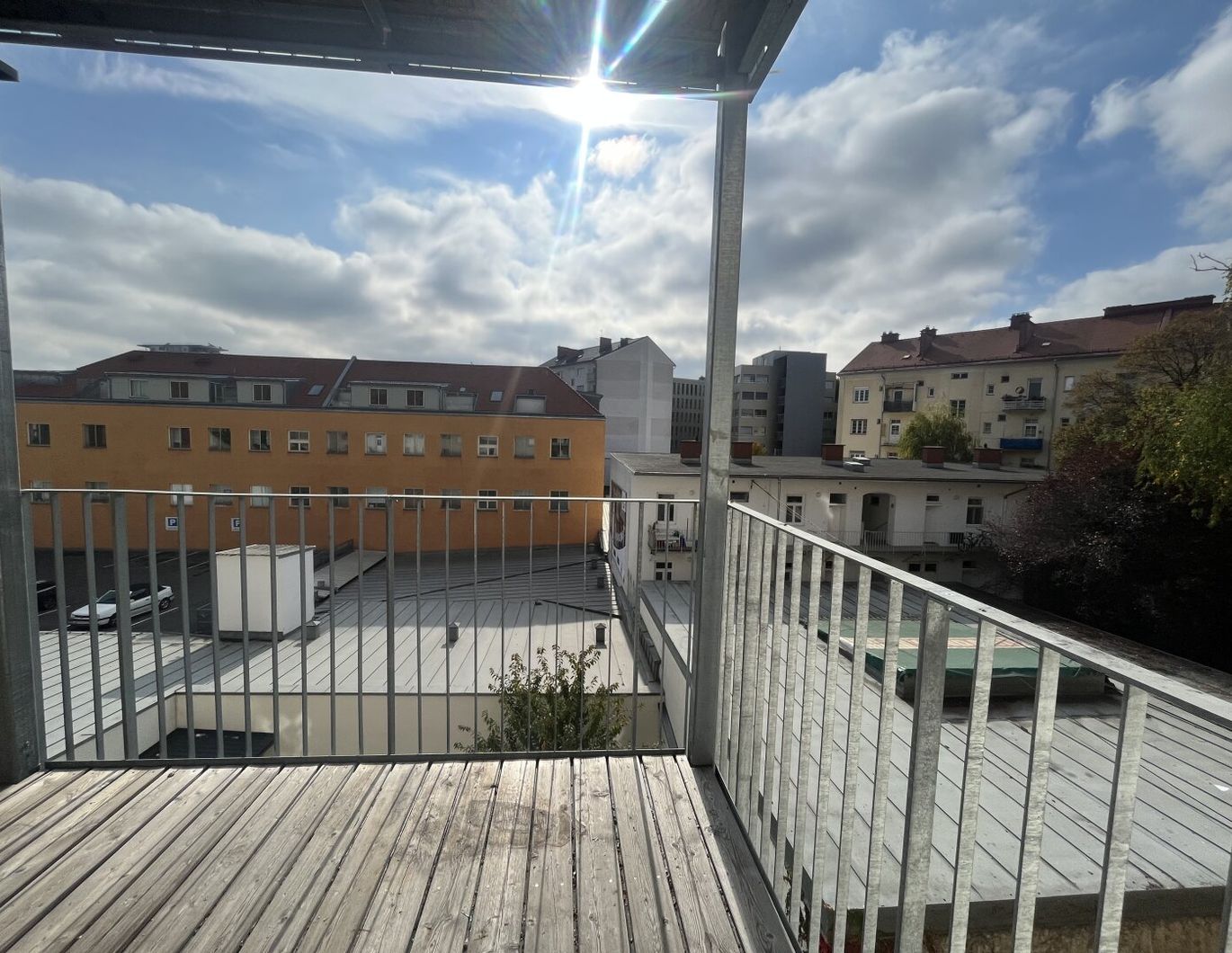 PROVISIONSFREI - Hochwertig ausgestattete 4-Zimmer-Wohnung mit großem Balkon in hipper Lage