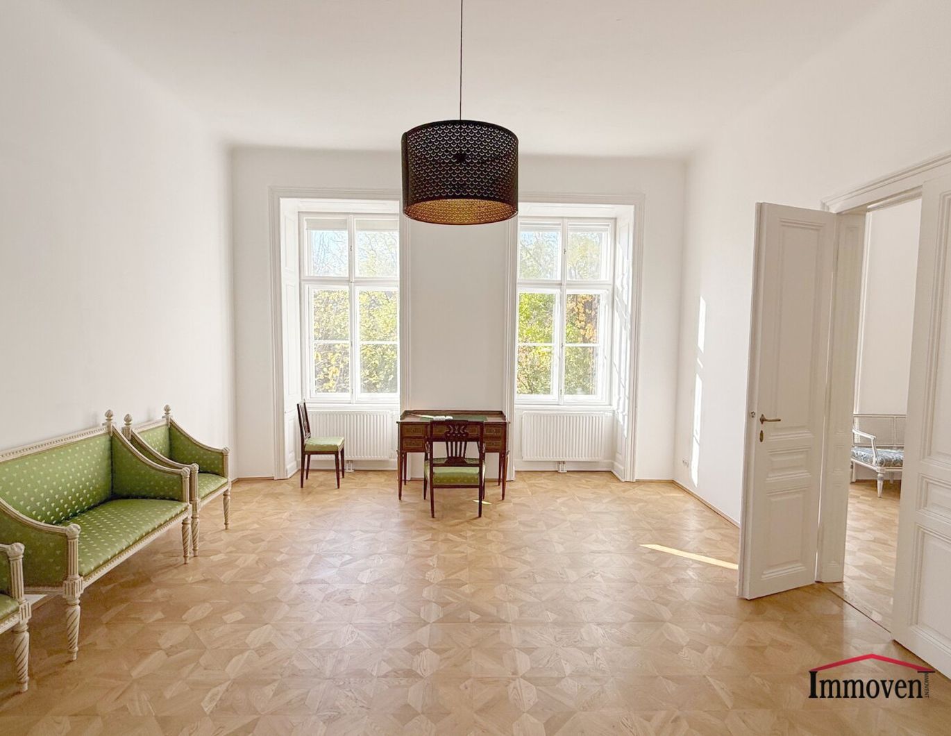 BOTSCHAFTSVIERTEL - Residieren Sie in einer stilvollen 4-Zimmerwohnung!